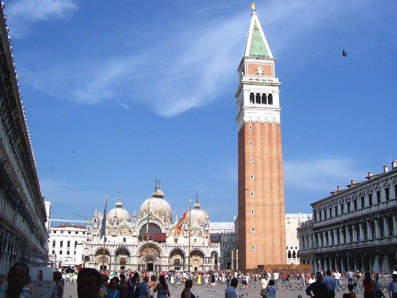 Photograph of Piazza San Marco, Venezia (2006). By MarkusMark, via Wikimedia Commons