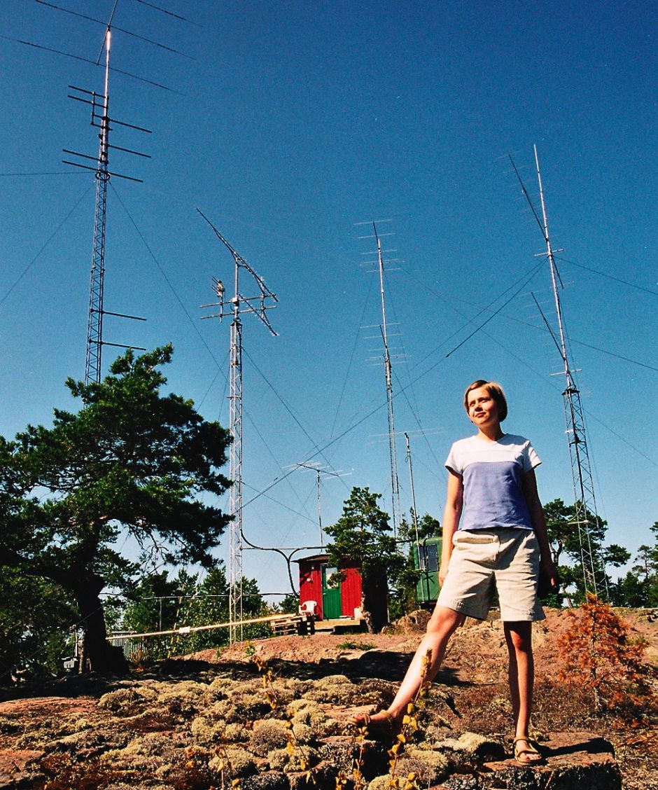 An amateur radio station, operated by callsign SP5HNK, on the Åland Islands. By Henryk Kotowski Kotoviski, via Wikimedia Commons.